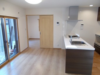 2階から1階へー住まい方を変える為1階を全面リフォーム